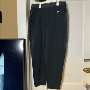 Men’s black Nike sweatpants black size L
